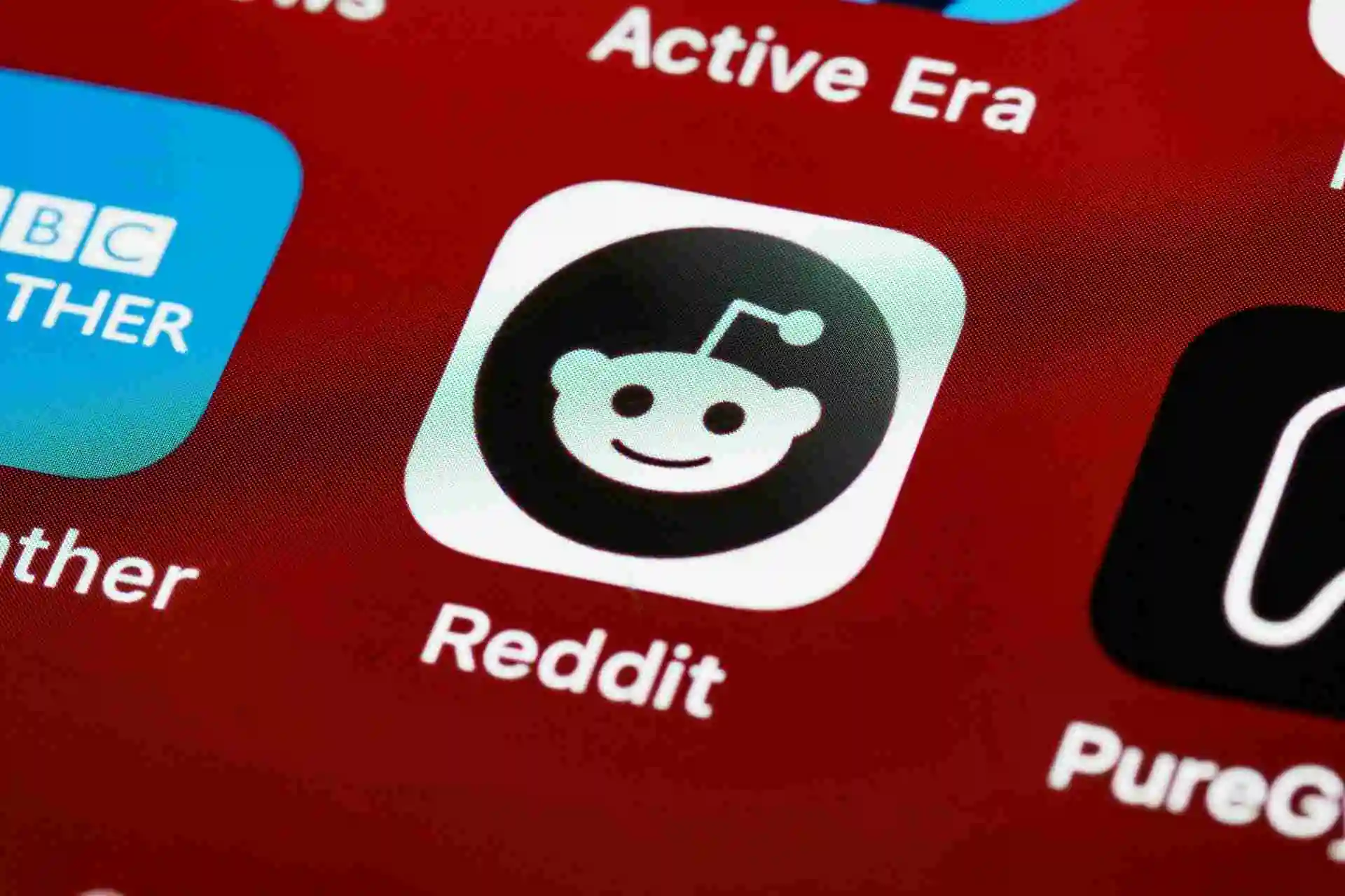 Reddit's AI isn't just for Scrollers; It's also for Seekers
